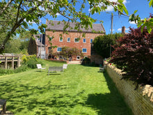 Load image into Gallery viewer, Creating in His Presence. Christian artists practical retreat. 15th-17th May 2026.